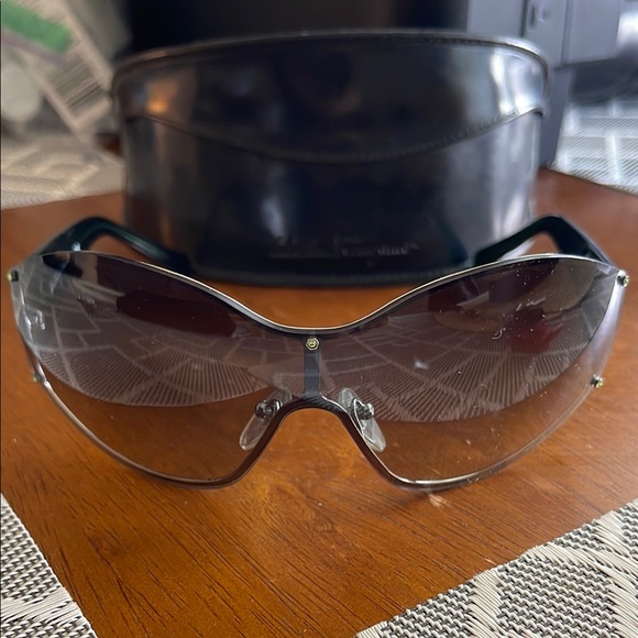 Salvatore Ferragamo Black Women's Sunglasses Glasses - Picture 2 of 5